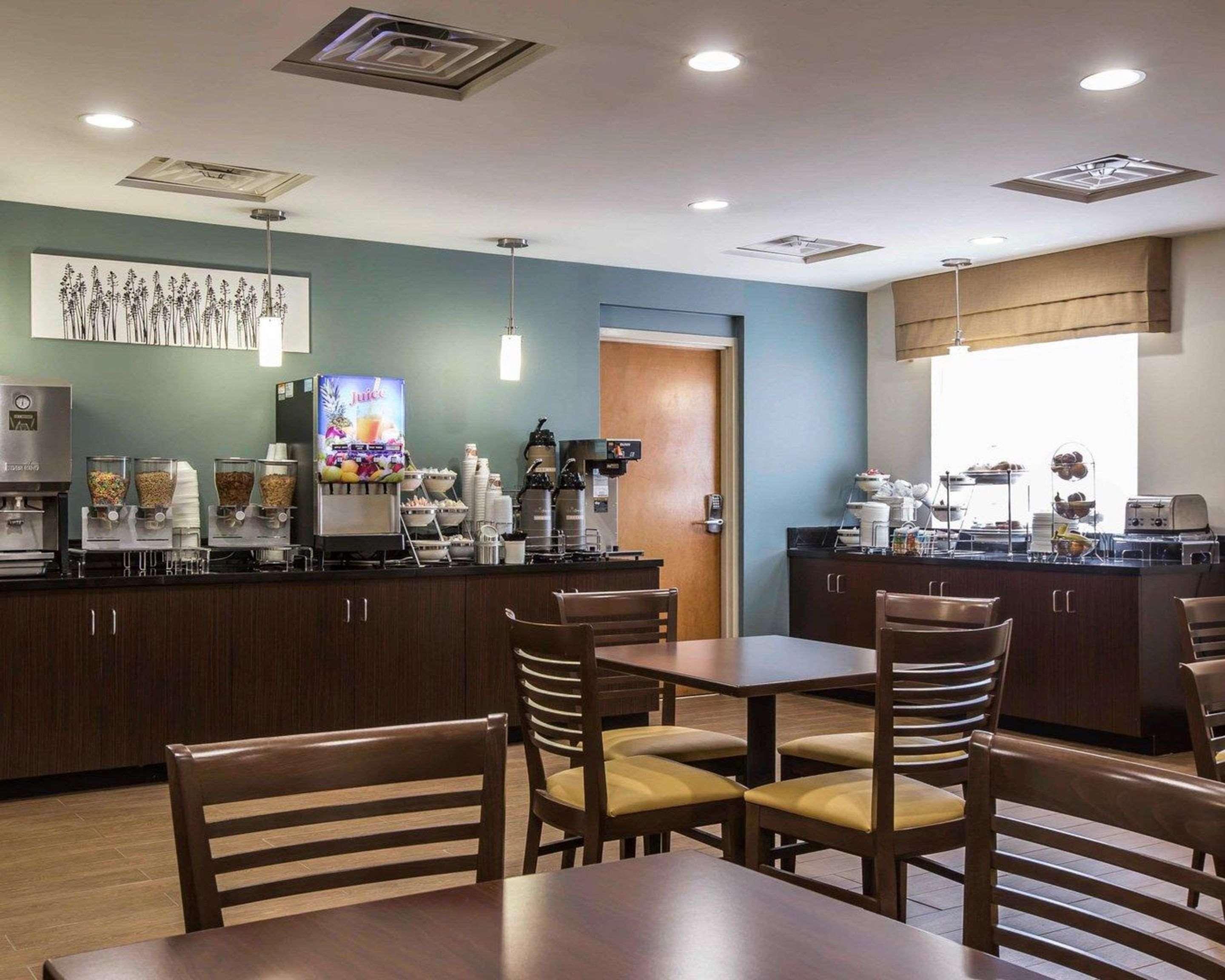 Sleep Inn Greensboro Airport Exterior photo