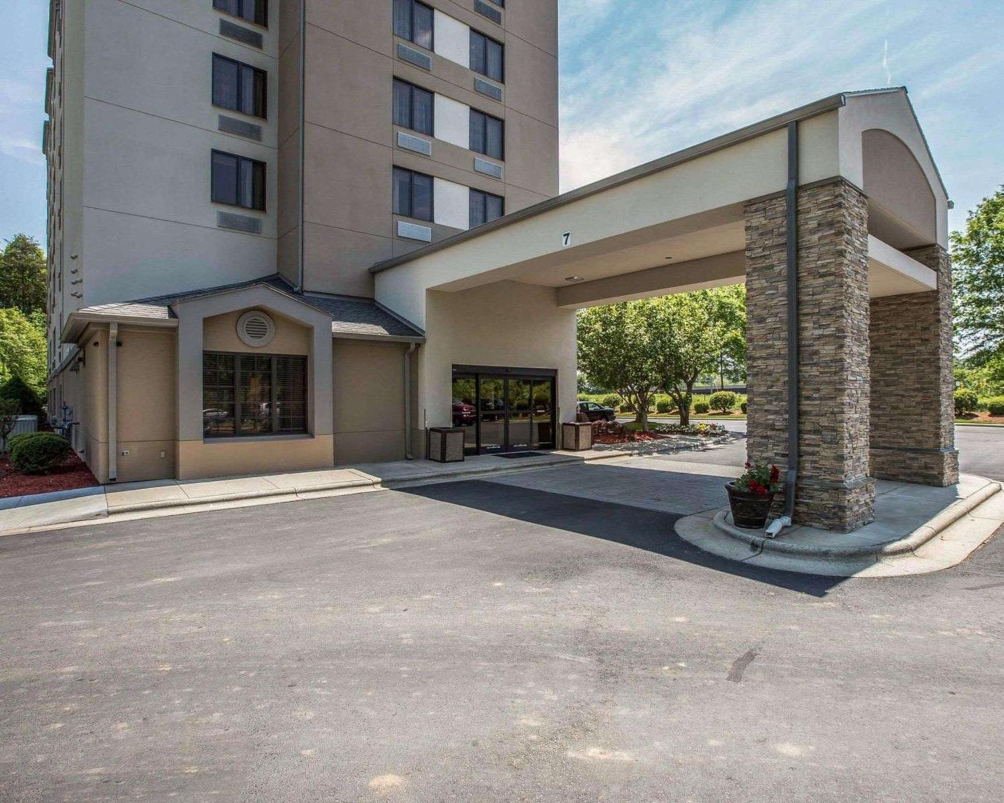 Sleep Inn Greensboro Airport Exterior photo