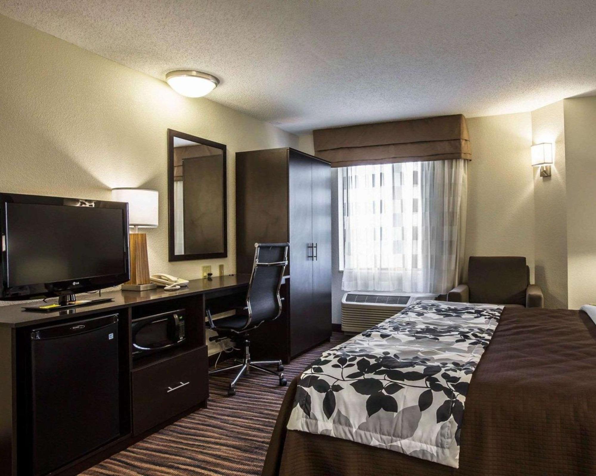 Sleep Inn Greensboro Airport Exterior photo