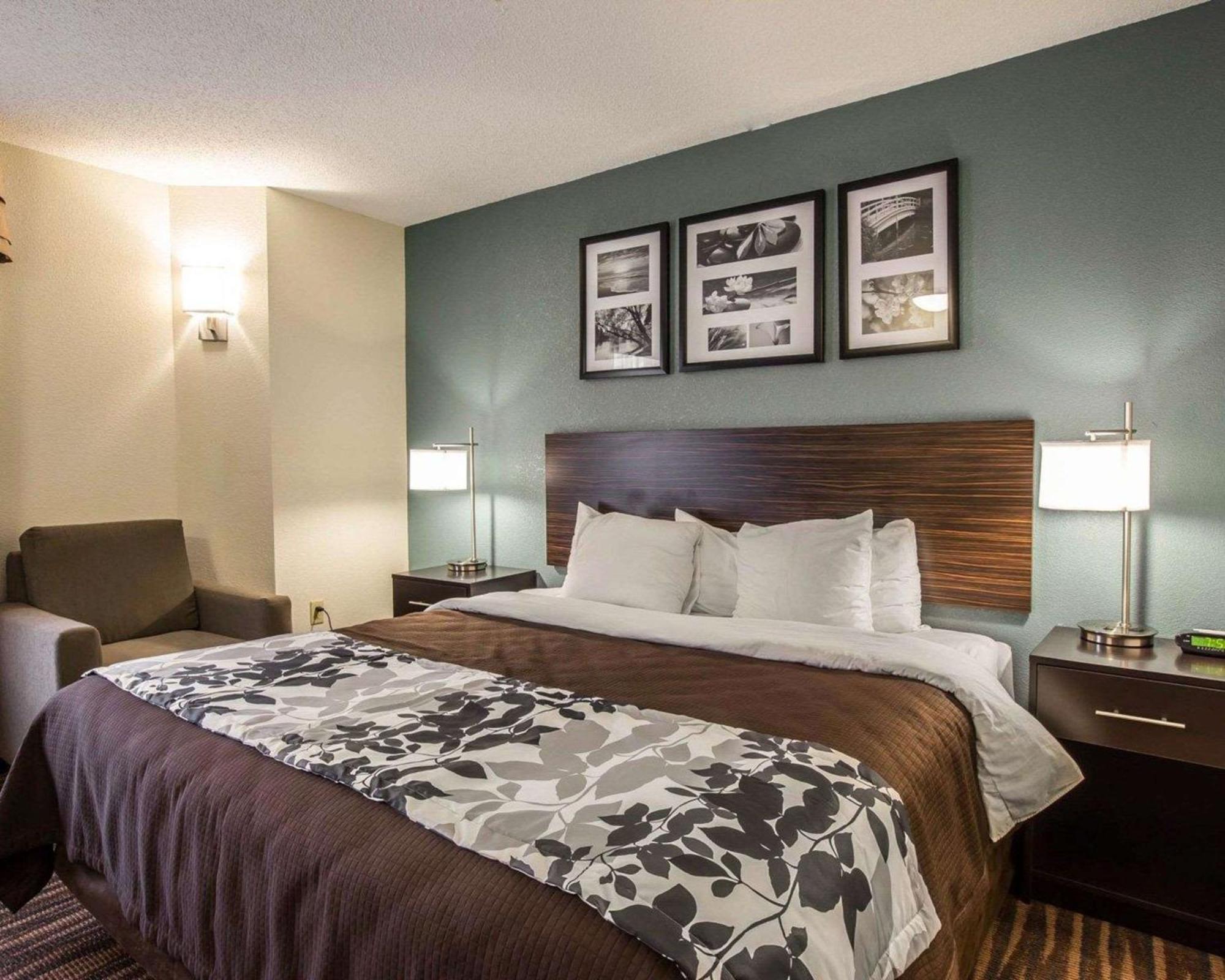 Sleep Inn Greensboro Airport Exterior photo