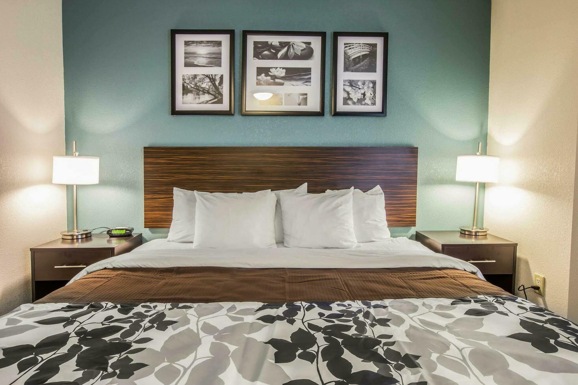 Sleep Inn Greensboro Airport Exterior photo